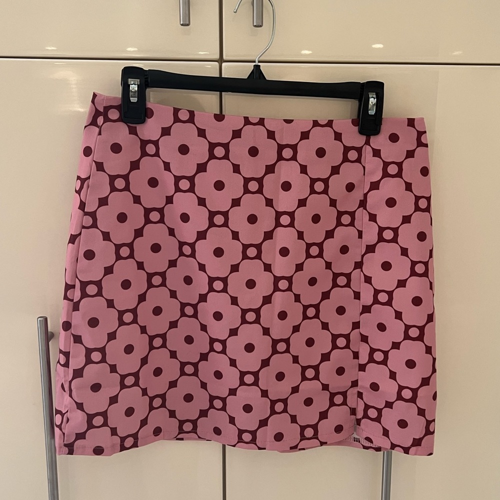 ✩ 60S MOD-STYLE FLORAL SKIRT ✩